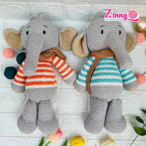 Gấu bông len handmade được đan móc thủ công từ sợi len mềm mại, thiết kế đáng yêu, phù hợp làm quà tặng cho bé và người thân.