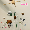 Treo nôi cho bé handmade từ len mềm mại, thiết kế hình thú đáng yêu, giúp kích thích thị giác và trang trí không gian ngủ của bé.